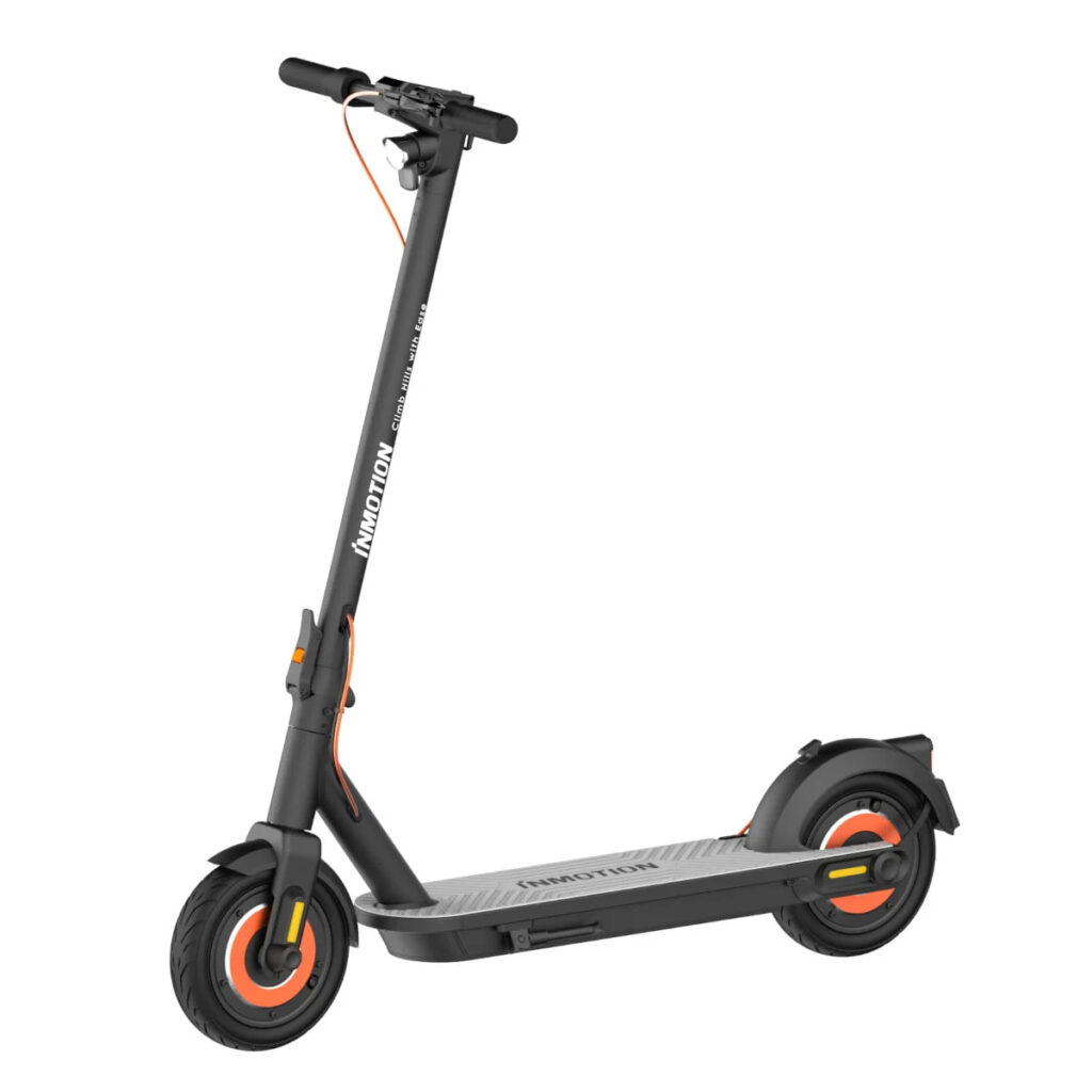 Inmotion Climber elektrilise tõukeratta eest-külje nurga alt vaade.