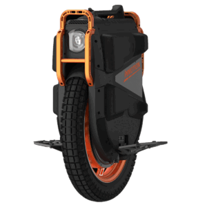 Inmotion V13 Challenger elektrilise üksratta eest-külje nurga alt vaade.